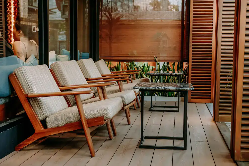 Mid-century lounger